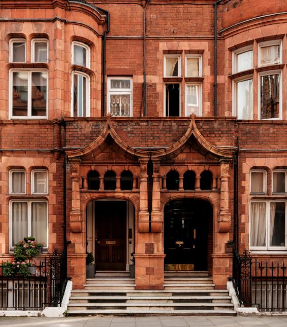Heritage Maximalism: Designing Modern Interiors in Period Properties